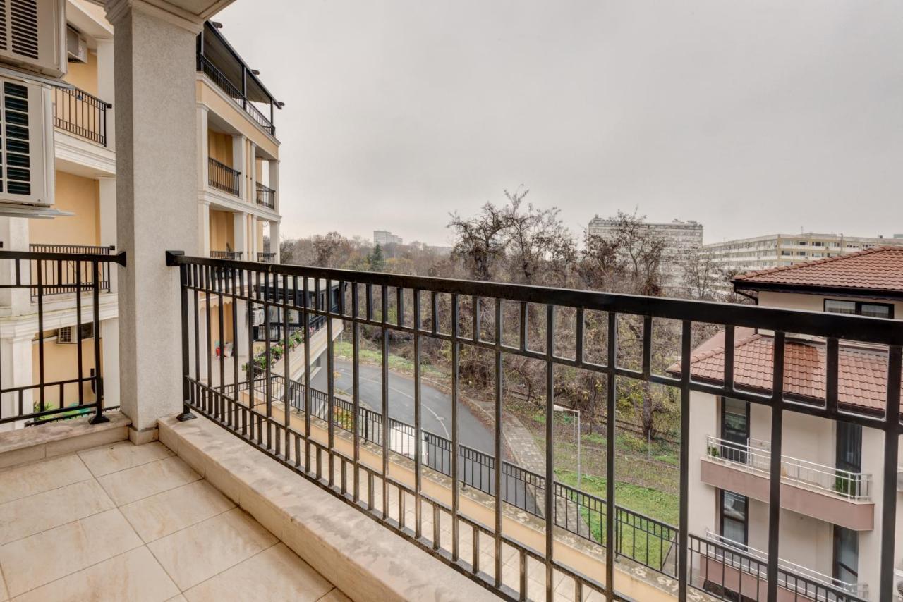 Business Studio Zia 2- In Lazur Бургас Экстерьер фото